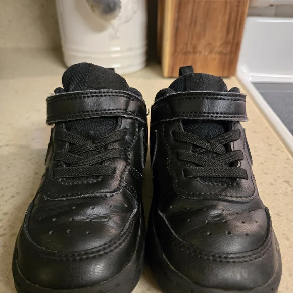 Nike Kids Black Sneakers - Picture 4 of 6